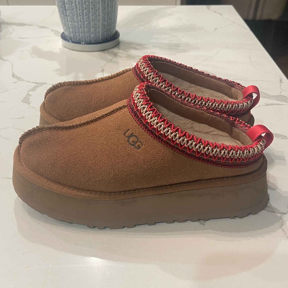 UGG Brown Slippers with Red Trim - Picture 2 of 4